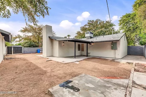 Exterior - 7701 N 17th Ave, Phoenix, AZ 85021 photo 7 of 9