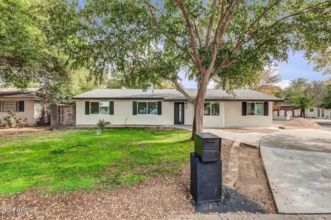 Exterior - 7701 N 17th Ave, Phoenix, AZ 85021 photo 2 of 9