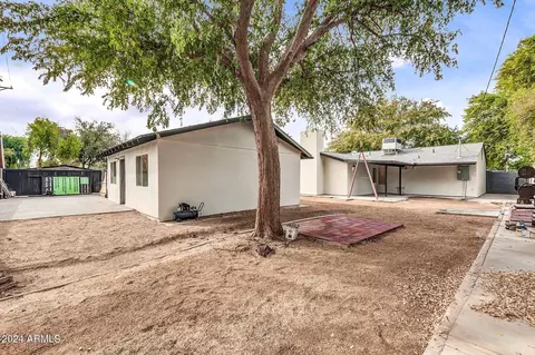 Exterior - 7701 N 17th Ave, Phoenix, AZ 85021 photo 8 of 9