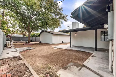 Exterior - 7701 N 17th Ave, Phoenix, AZ 85021 photo 6 of 9