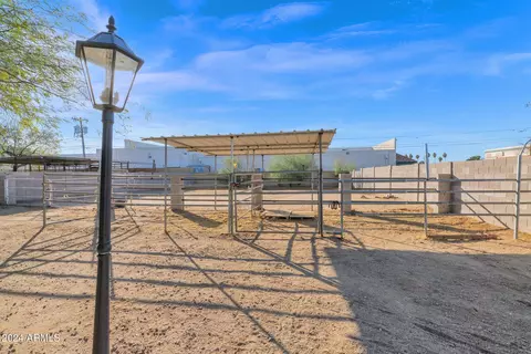 2931 E Danbury Rd, Phoenix, AZ 85032 photo 2