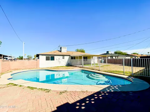 3320 N 39th Dr, Phoenix, AZ 85019 photo 26