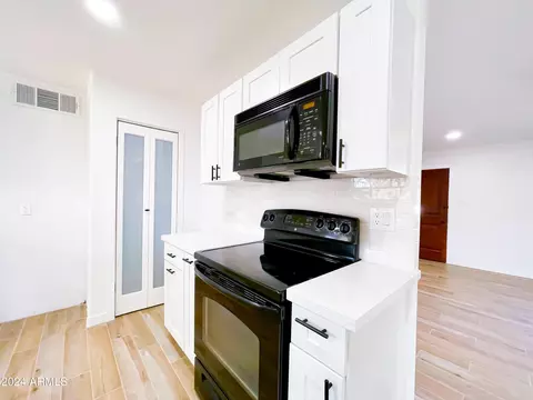 3320 N 39th Dr, Phoenix, AZ 85019 photo 15