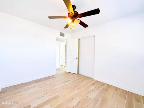 3320 N 39th Dr, Phoenix, AZ 85019 photo 25