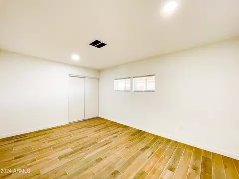 3320 N 39th Dr, Phoenix, AZ 85019 photo 10