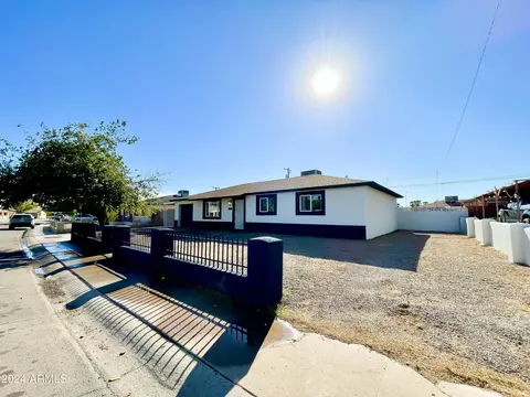 3320 N 39th Dr, Phoenix, AZ 85019 photo 3