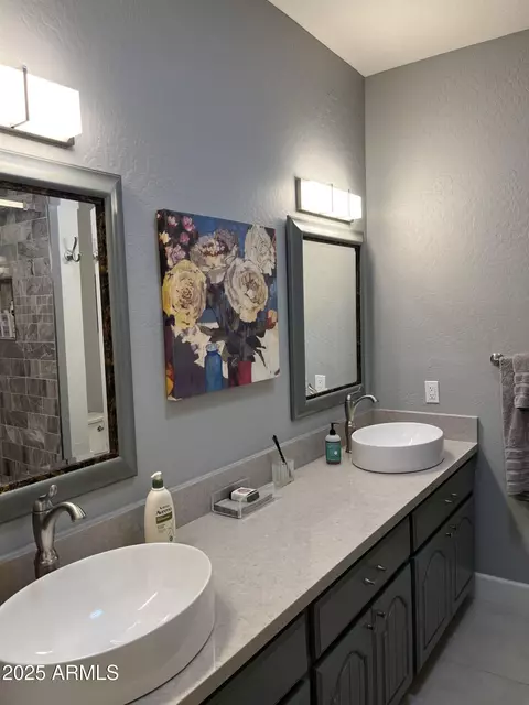 Bath - 3824 E Kachina Dr, Phoenix, AZ 85044 photo 2 of 3
