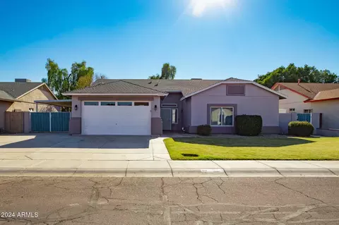 10225 W Denton Ln, Glendale, AZ 85307