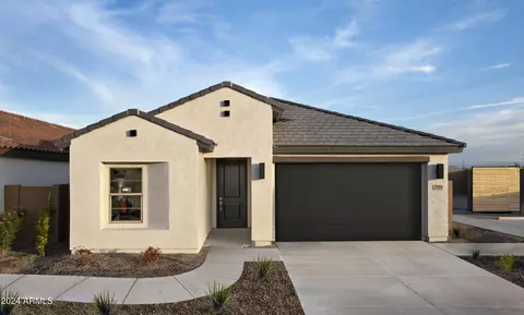 7958 W Sands Rd, Glendale, AZ 85303