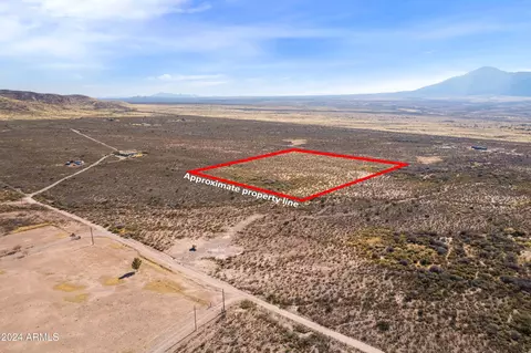 7 1 Acres W Oldsmobile Dr #-, Bisbee, AZ 85603