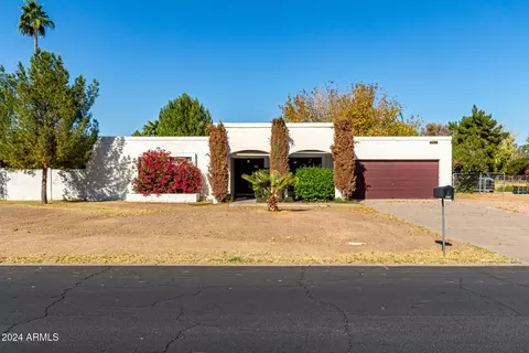422 E Barbarita Ave, Gilbert, AZ 85234