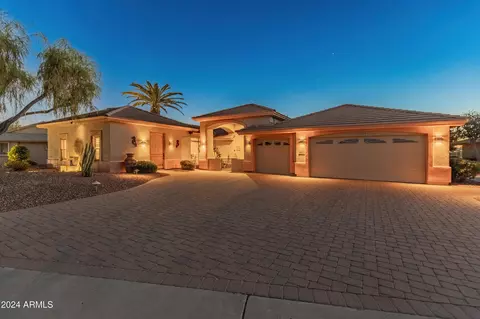 10325 W Bayside Rd, Sun City, AZ 85351