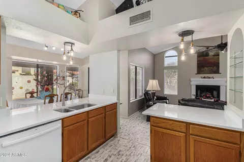 5838 E Fox Cir, Mesa, AZ 85205 photo 13
