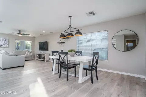 2301 E Parkside Ln, Phoenix, AZ 85024 photo 5