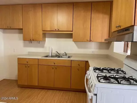 2525 E Roma Ave, Phoenix, AZ 85016 photo 3