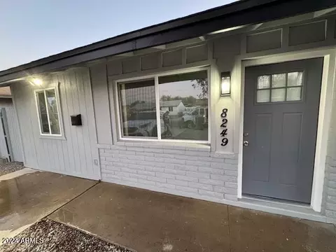 8249 W Earll Dr, Phoenix, AZ 85033