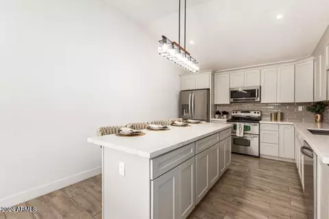 Kitchen - 6306 W Mitchell Dr, Phoenix, AZ 85033 photo 1 of 2