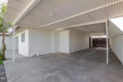Exterior - 6306 W Mitchell Dr, Phoenix, AZ 85033 photo 2 of 5