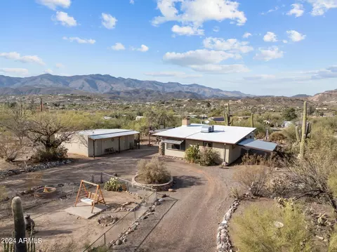 33695 S Turquoise Dr, Black Canyon City, AZ 85324