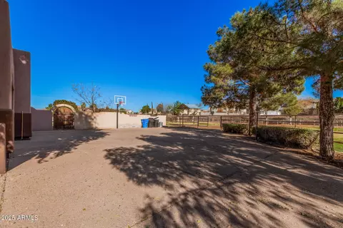 Exterior - 2632 E Camina Plata --, Gilbert, AZ 85298 photo 7 of 28