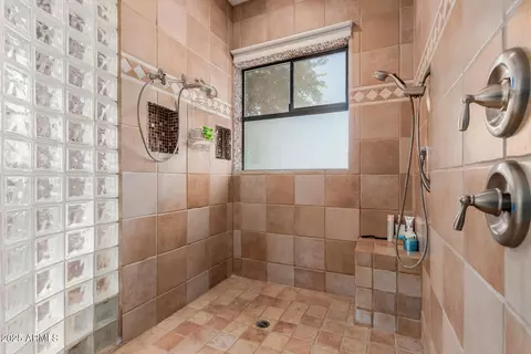 Bath - 2632 E Camina Plata --, Gilbert, AZ 85298 photo 7 of 11
