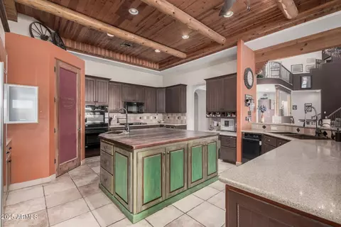 Kitchen - 2632 E Camina Plata --, Gilbert, AZ 85298 photo 2 of 10