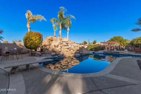 Exterior - 2632 E Camina Plata --, Gilbert, AZ 85298 photo 9 of 28