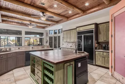 Kitchen - 2632 E Camina Plata --, Gilbert, AZ 85298 photo 4 of 10