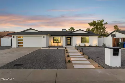 5030 E Winchcomb Dr, Scottsdale, AZ 85254