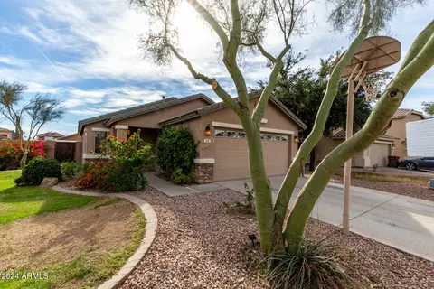 125 W Welsh Black Cir, San Tan Valley, AZ 85143