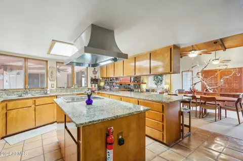 Kitchen - 2546 E Hale St, Mesa, AZ 85213 photo 3 of 5