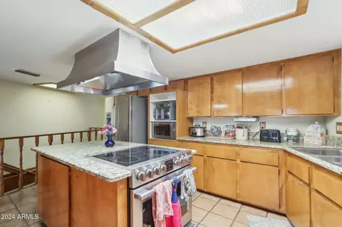 Kitchen - 2546 E Hale St, Mesa, AZ 85213 photo 5 of 5