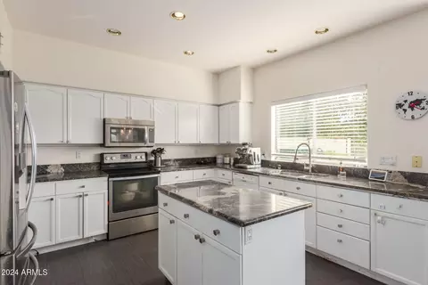 1325 E Sheena Dr, Phoenix, AZ 85022 photo 13