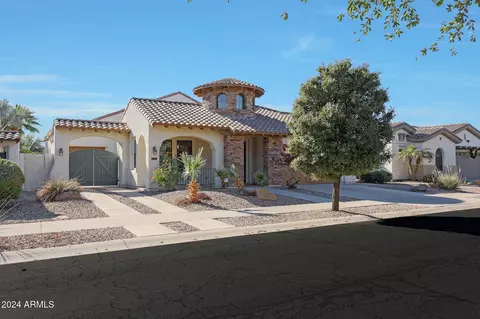 831 W Sycamore Ct, Litchfield Park, AZ 85340