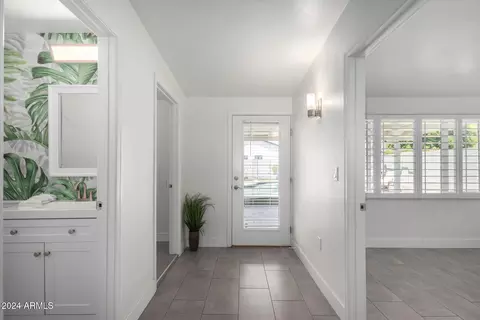 Entry Way - 1322 E Colter St, Phoenix, AZ 85014 photo 2 of 2