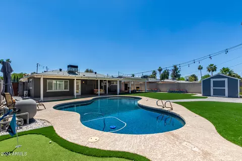 Exterior - 1322 E Colter St, Phoenix, AZ 85014 photo 13 of 24
