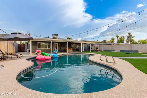 Exterior - 1322 E Colter St, Phoenix, AZ 85014 photo 19 of 24