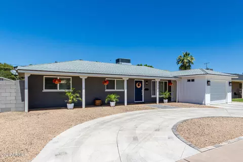 Exterior - 1322 E Colter St, Phoenix, AZ 85014 photo 5 of 24