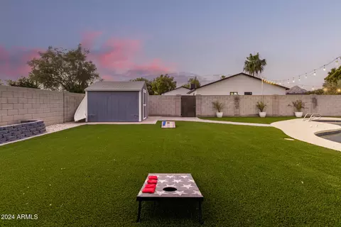 Exterior - 1322 E Colter St, Phoenix, AZ 85014 photo 9 of 24