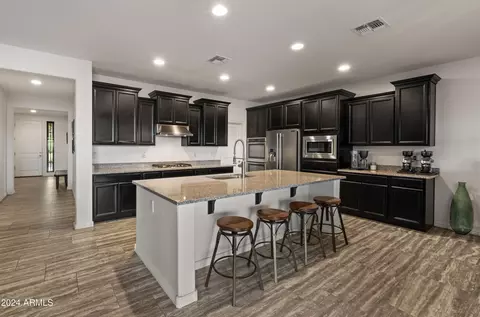 9736 E Thatcher Ave, Mesa, AZ 85212 photo 2