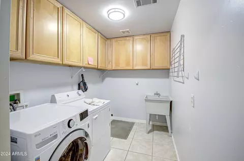 127 E Loma Ln, Phoenix, AZ 85020 photo 7
