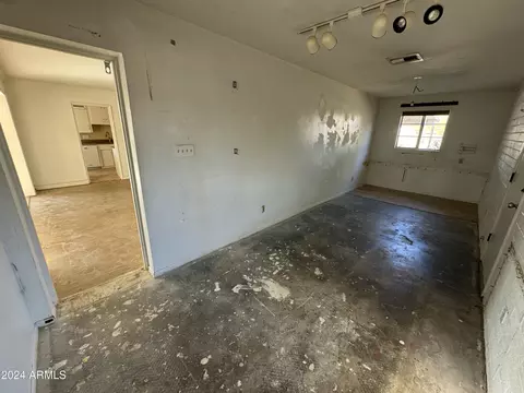 1325 E Avalon Dr, Phoenix, AZ 85014 photo 13