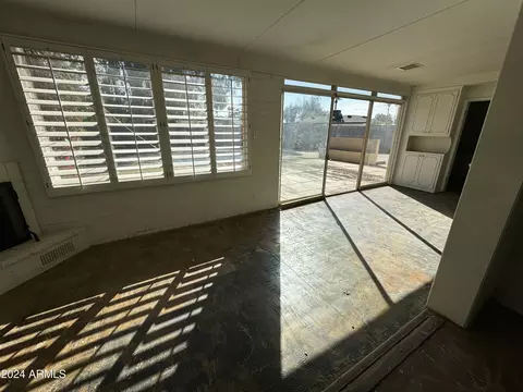 1325 E Avalon Dr, Phoenix, AZ 85014 photo 9