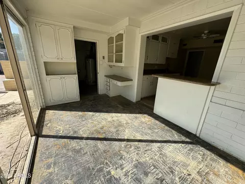 1325 E Avalon Dr, Phoenix, AZ 85014 photo 6