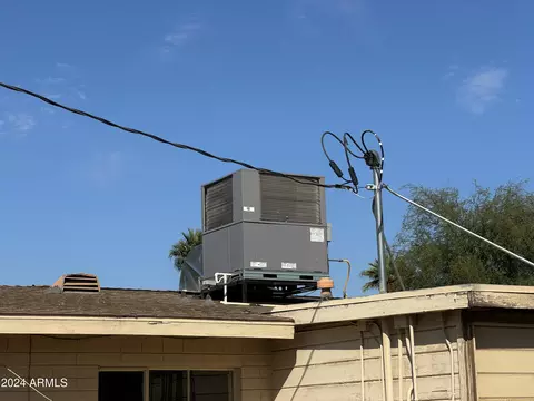 1325 E Avalon Dr, Phoenix, AZ 85014 photo 12