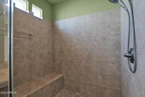 Bath - 3331 E Indigo Cir, Mesa, AZ 85213 photo 3 of 7