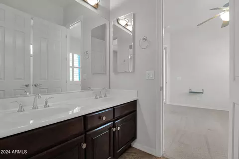 Bath - 3331 E Indigo Cir, Mesa, AZ 85213 photo 4 of 7