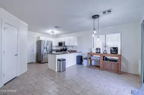 Kitchen - 10856 E Arcadia Ave, Mesa, AZ 85208 photo 2 of 7