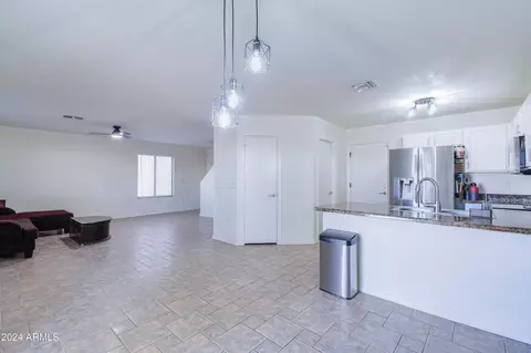 Kitchen - 10856 E Arcadia Ave, Mesa, AZ 85208 photo 7 of 7