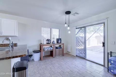 Kitchen - 10856 E Arcadia Ave, Mesa, AZ 85208 photo 5 of 7